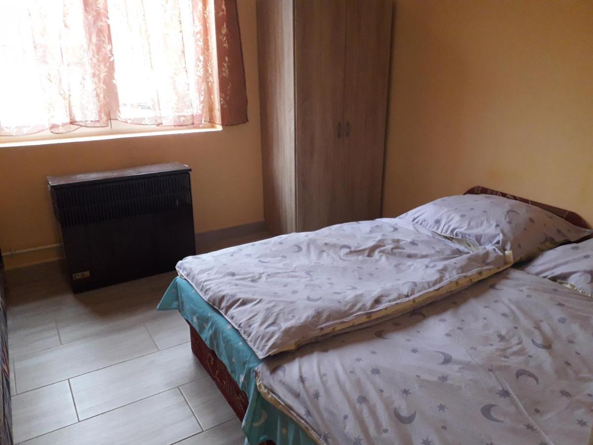 Napsugar Apartmanhaz Balatonlelle Extérieur photo