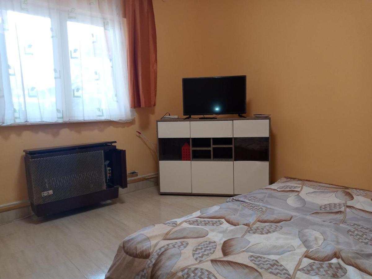 Napsugar Apartmanhaz Balatonlelle Extérieur photo