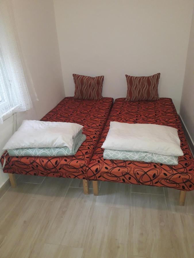 Napsugar Apartmanhaz Balatonlelle Extérieur photo