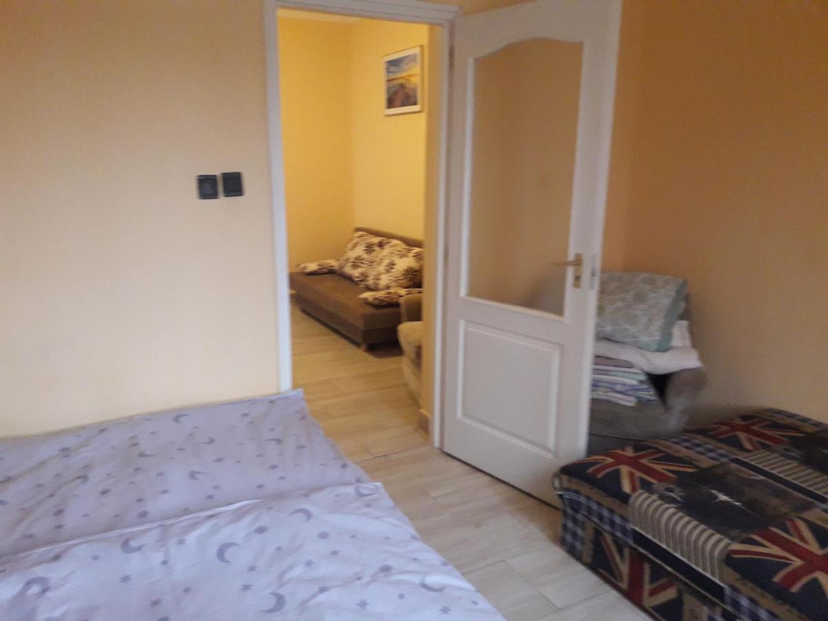 Napsugar Apartmanhaz Balatonlelle Extérieur photo