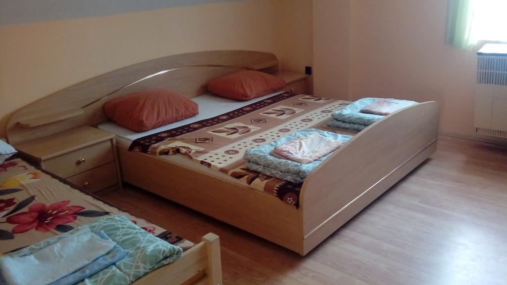 Napsugar Apartmanhaz Balatonlelle Extérieur photo