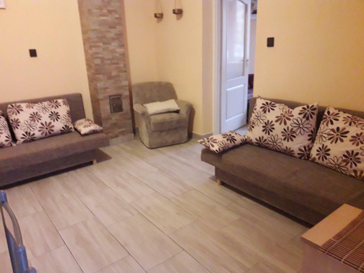 Napsugar Apartmanhaz Balatonlelle Extérieur photo